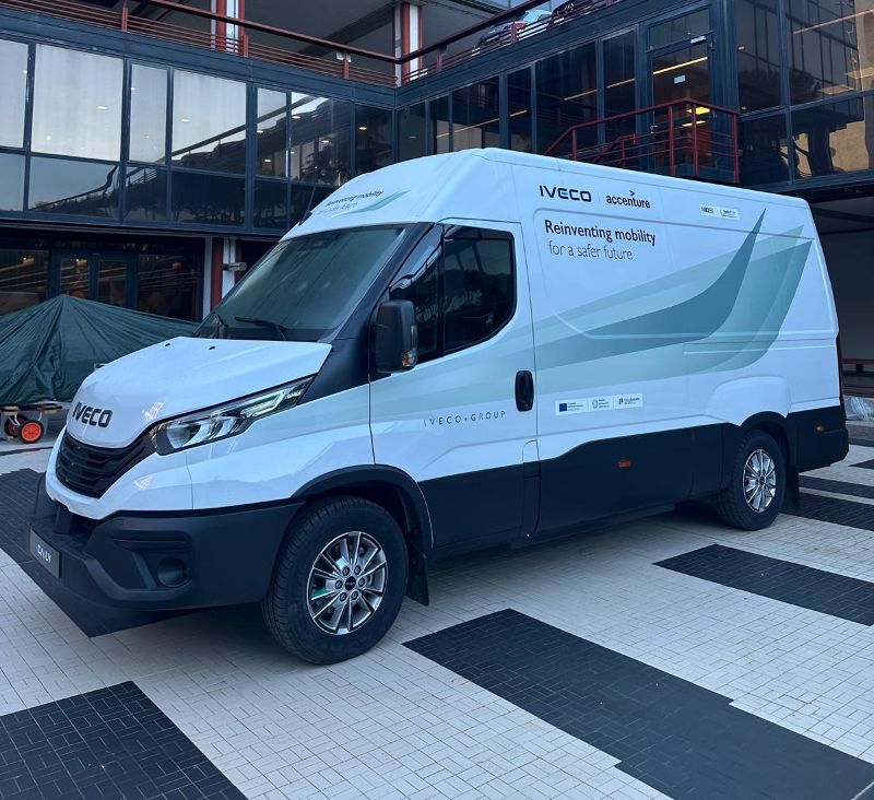 News IVECO, con la collaborazione di Accenture, porta la sicurezza stradale a un nuovo livello attraverso la tecnologia V2X - AUTO INDUSTRIALE BERGAMASCA