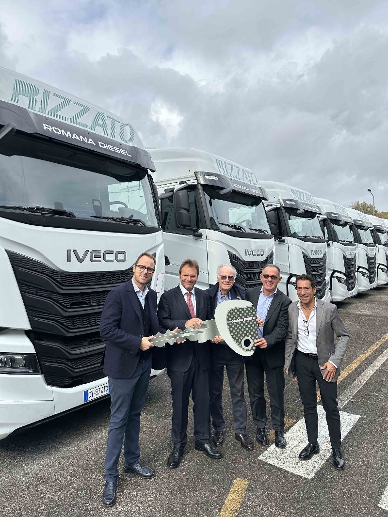Rizzato Trasporti sceglie 51 IVECO S-Way per la logistica del freddo e l’ecologia - AUTO INDUSTRIALE BERGAMASCA