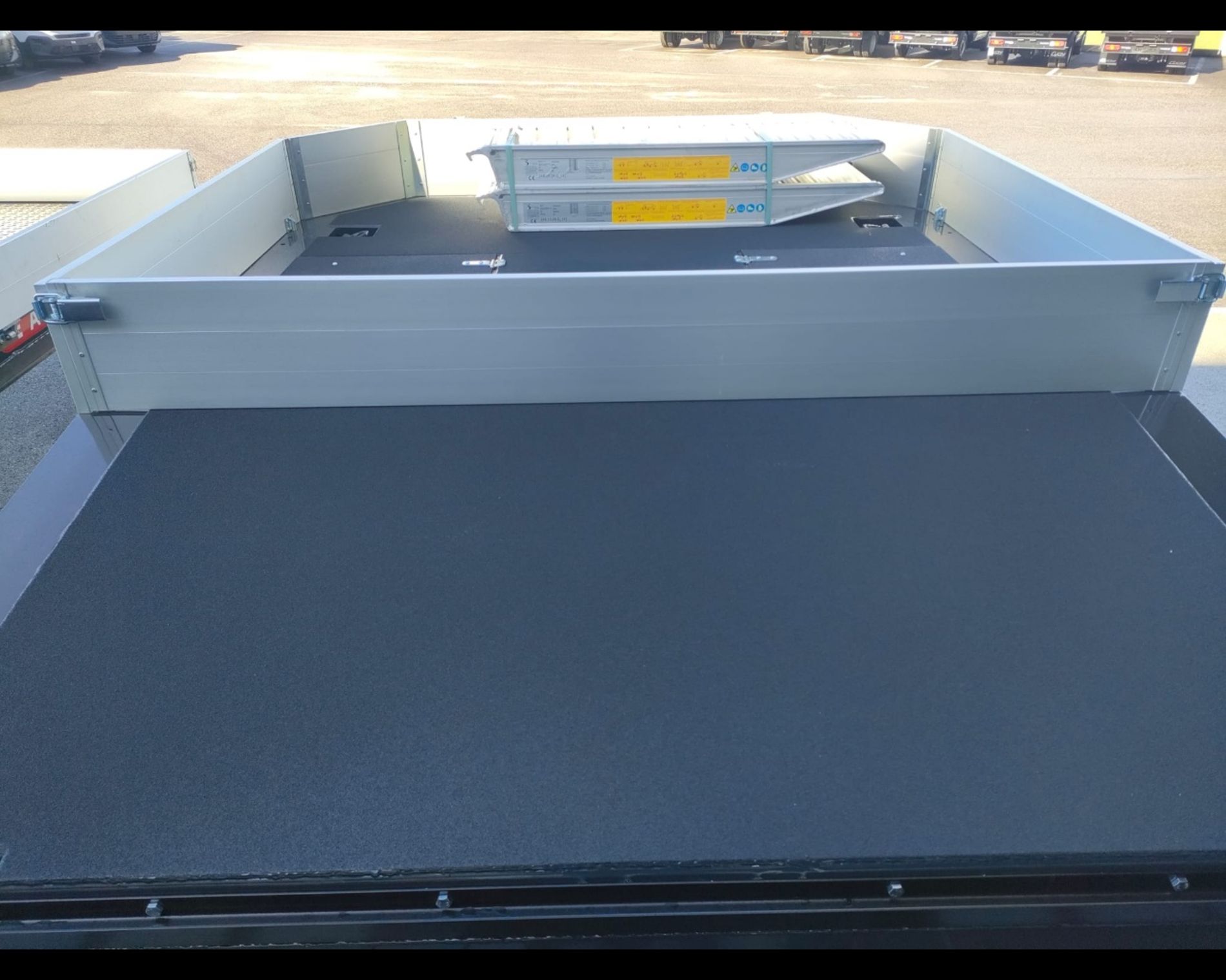 Altri marchi SEMIRIMORCHIO BERTOJA A TRE ASSI - AUTO INDUSTRIALE BERGAMASCA