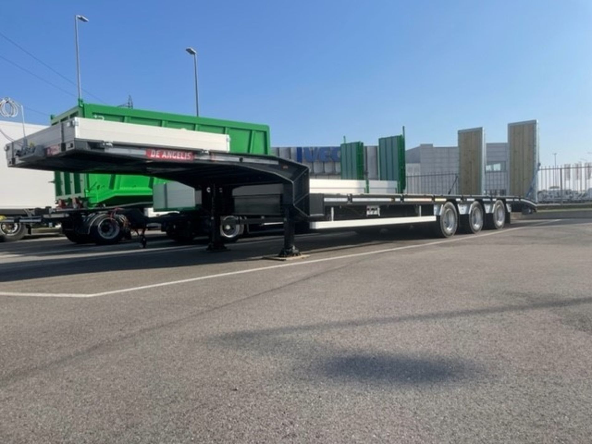 Altri marchi SEMIRIMORCHIO DE ANGELIS A TRE ASSI MOD. D4S003-3S425P_F - AUTO INDUSTRIALE BERGAMASCA