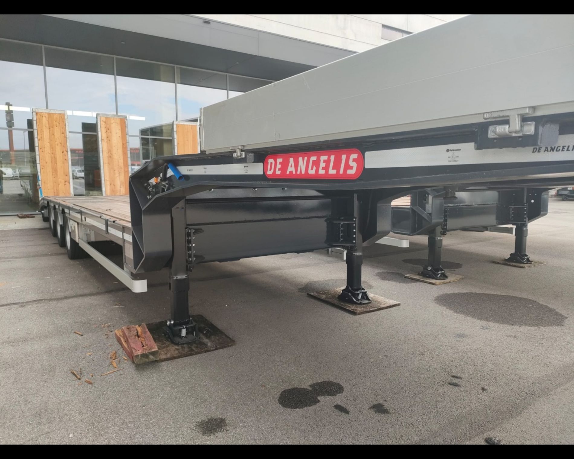 Altri marchi SEMIRIMORCHIO DE ANGELIS A TRE ASSI MOD. D4S003-3S425P_F - AUTO INDUSTRIALE BERGAMASCA