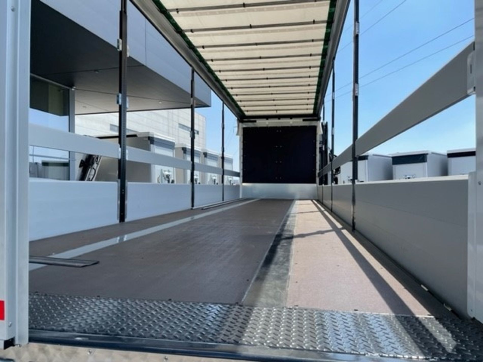 Altri marchi SEMIRIMORCHIO OMAR DUE ASSI MOD. CITY TRAILERS DA 11500 MM. - AUTO INDUSTRIALE BERGAMASCA