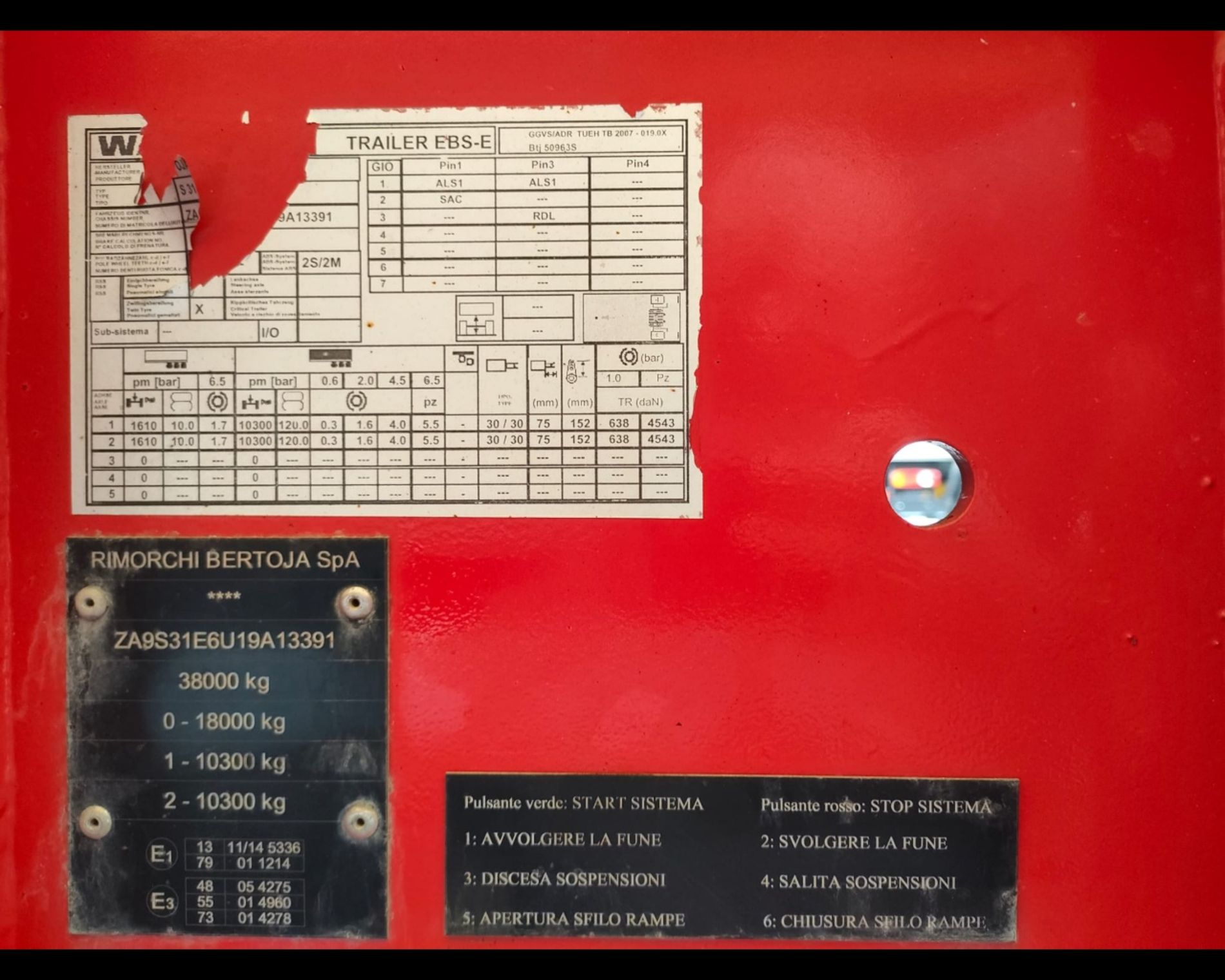 Altri marchi SEMIRIMORCHIO BERTOJA MOD. S31 - AUTO INDUSTRIALE BERGAMASCA