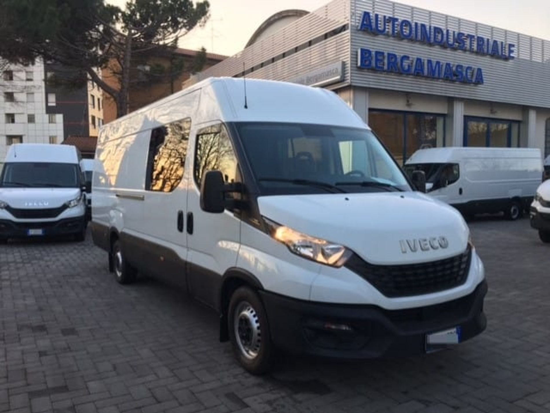 IVECO IVECO DAILY 35S14 FURGONE DOPPIA CABINA PASSO 4100mm - AUTO INDUSTRIALE BERGAMASCA