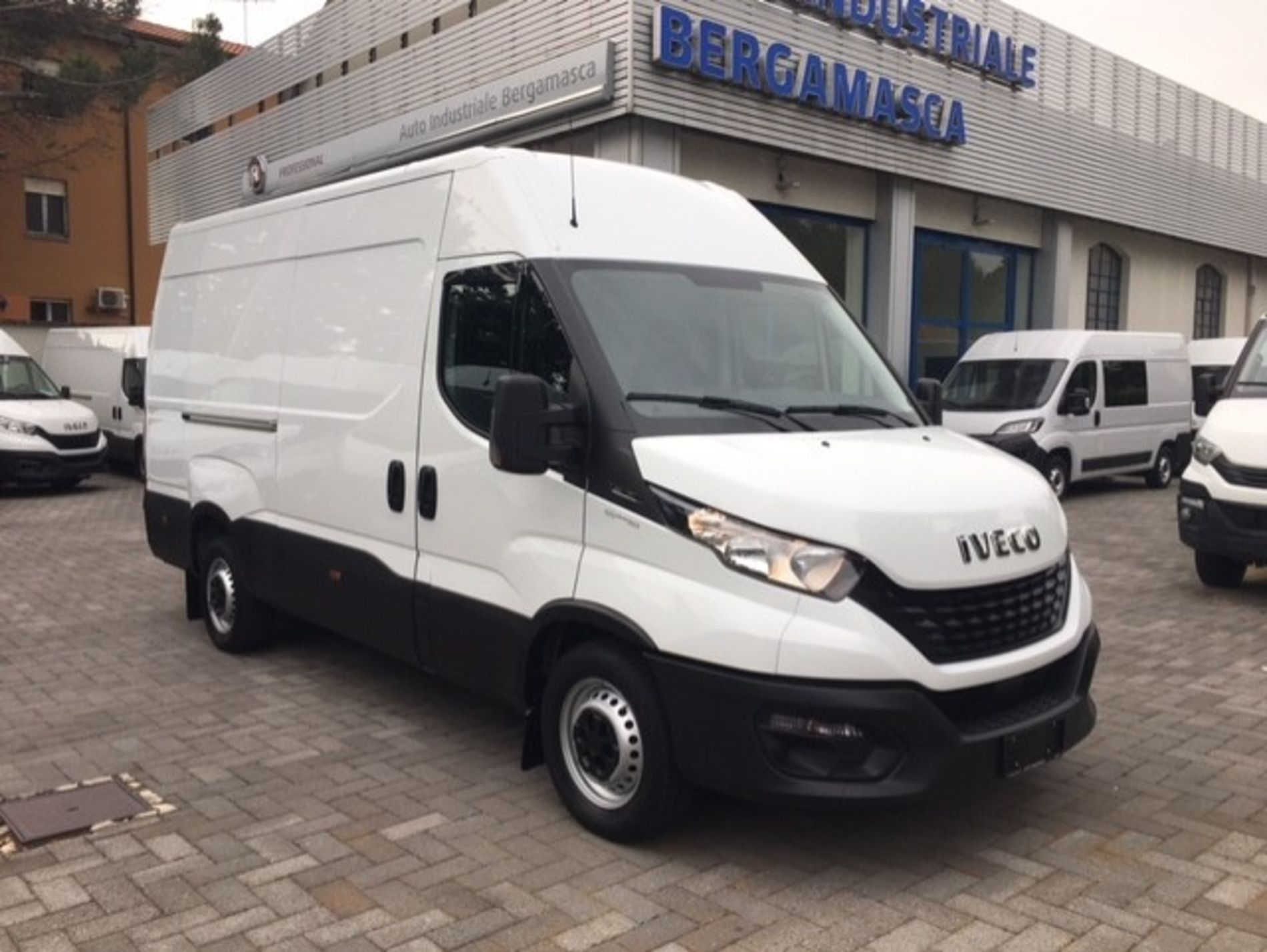 IVECO IVECO DAILY 35S16 3520L - AUTO INDUSTRIALE BERGAMASCA