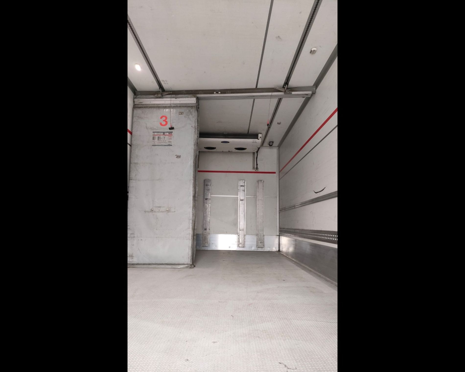 IVECO EUROCARGO ML 140 E 28/P CELLA ISOTERMICA CON SPONDA RETRATTILE  - AUTO INDUSTRIALE BERGAMASCA