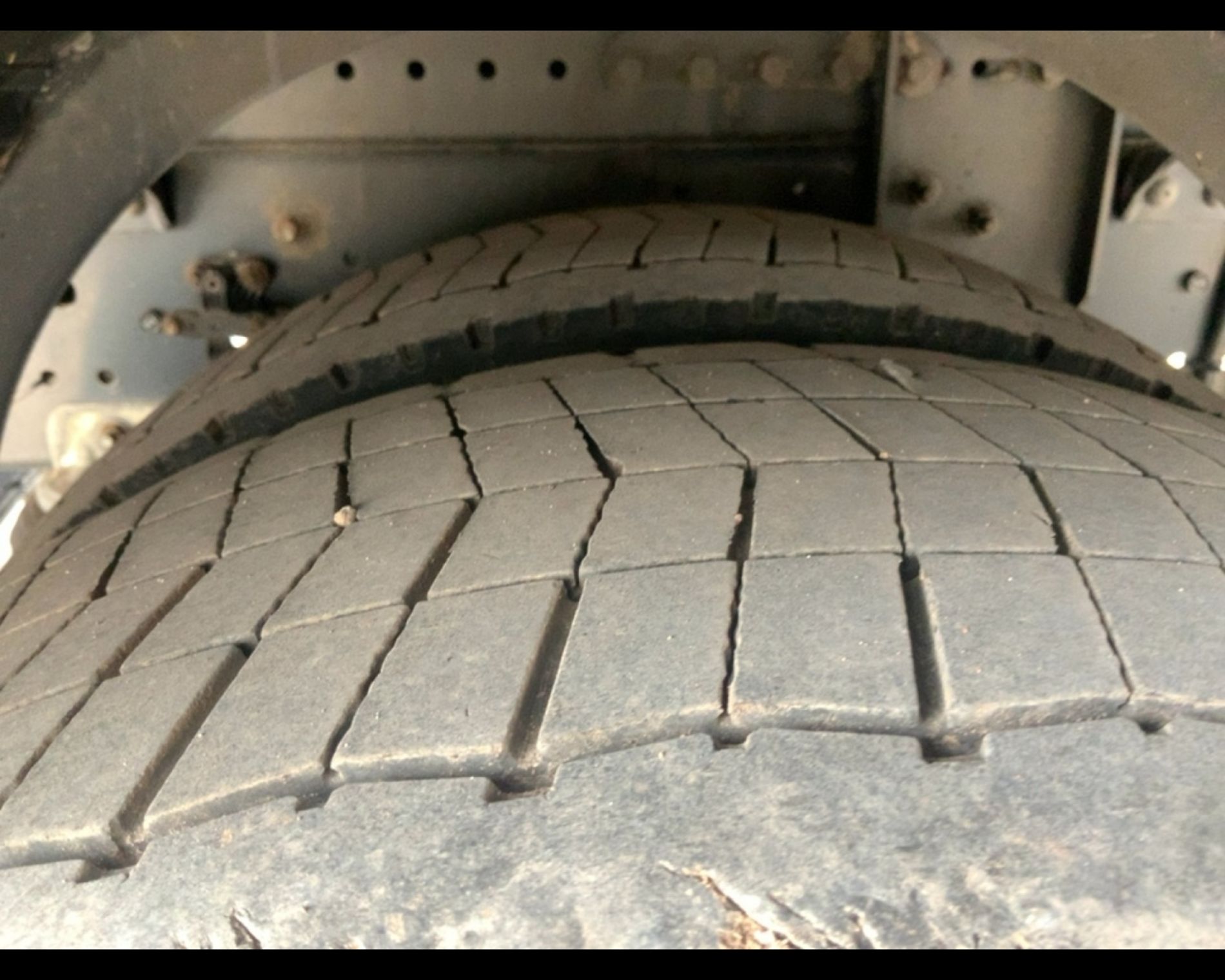 IVECO EUROCARGO ML 140 E 28/P CELLA ISOTERMICA CON SPONDA RETRATTILE  - AUTO INDUSTRIALE BERGAMASCA