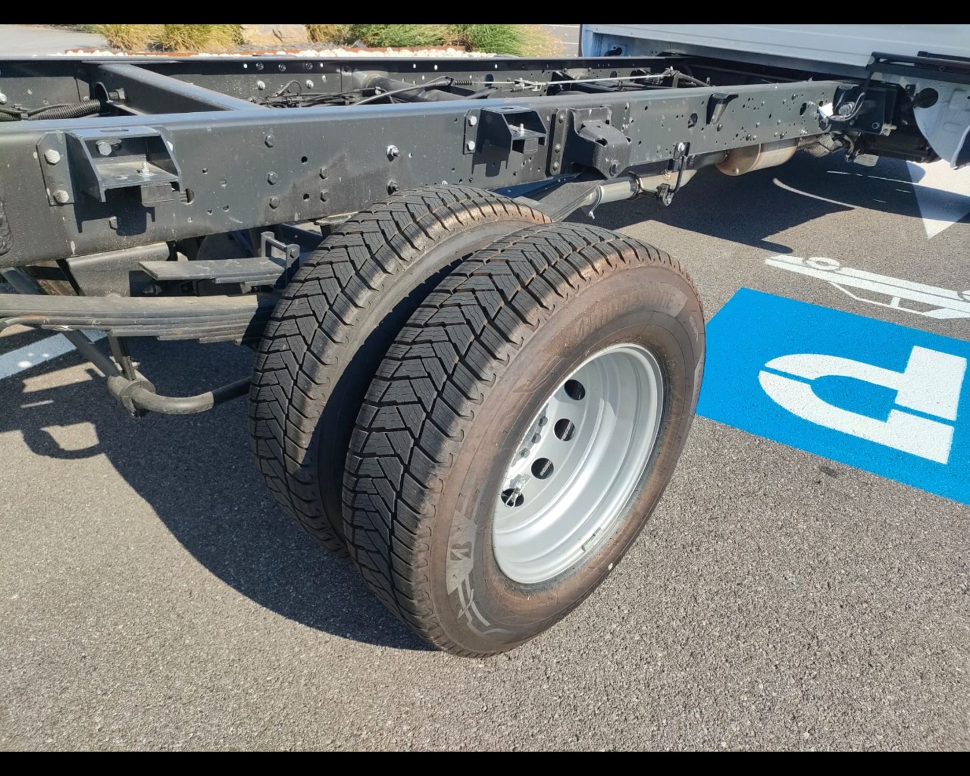 IVECO 70C18H CAB. RG BAR 6M P.3750 E6E MY24 - AUTO INDUSTRIALE BERGAMASCA