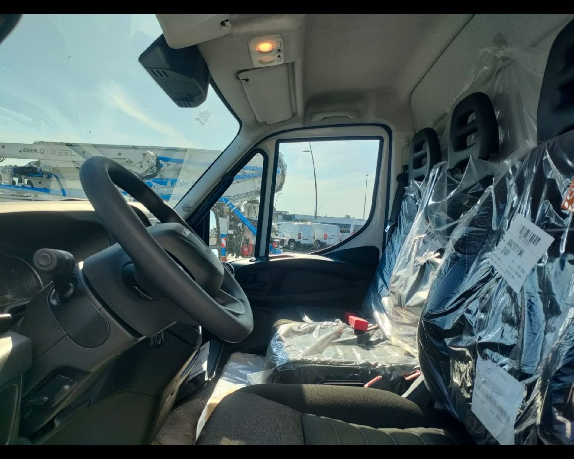 IVECO 70C18H CAB. RG BAR 6M P.3750 E6E MY24 - AUTO INDUSTRIALE BERGAMASCA