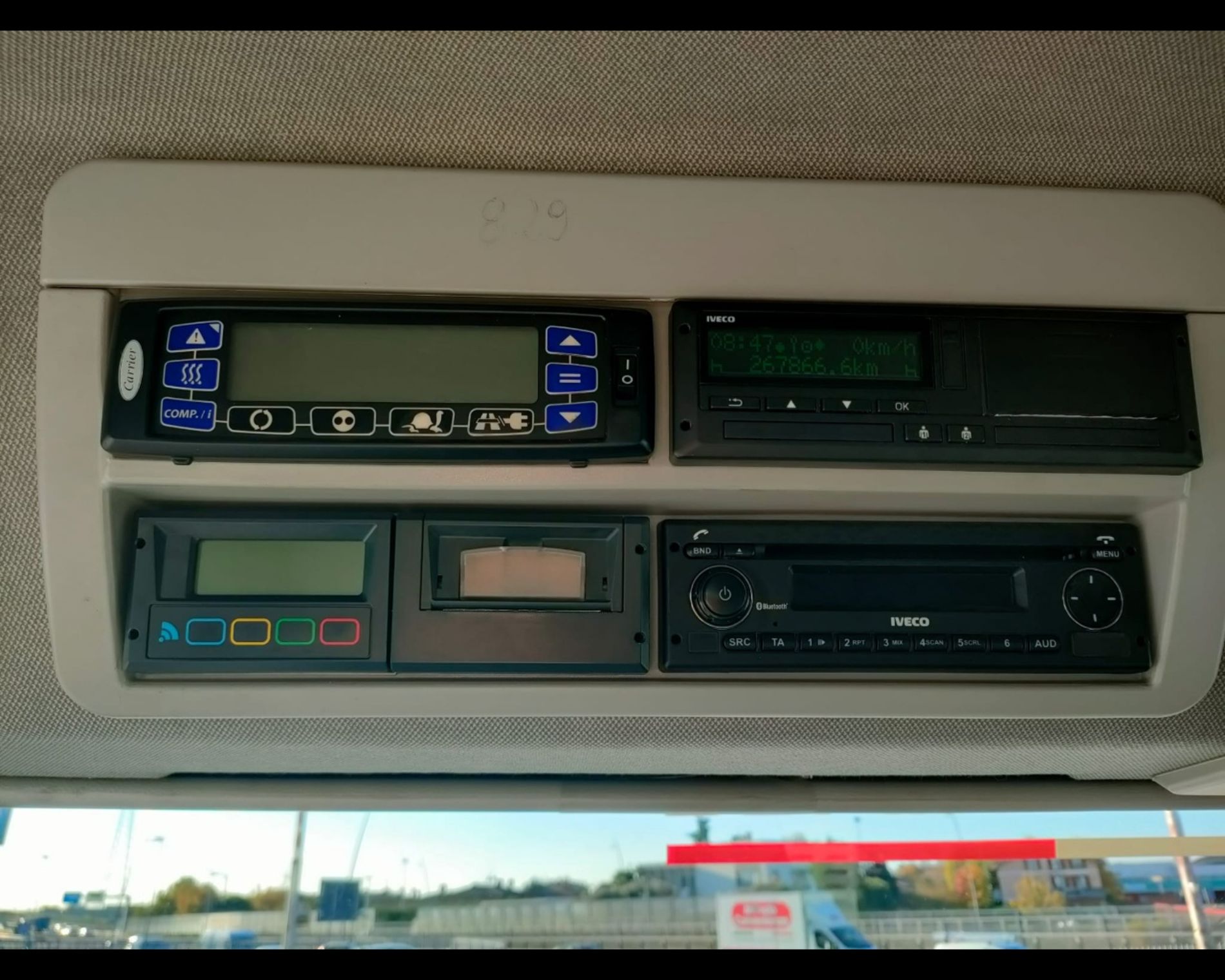 IVECO EUROCARGO 140E28P CELLA ISOTERMICA CON SPONDA RETRATTILE  - AUTO INDUSTRIALE BERGAMASCA