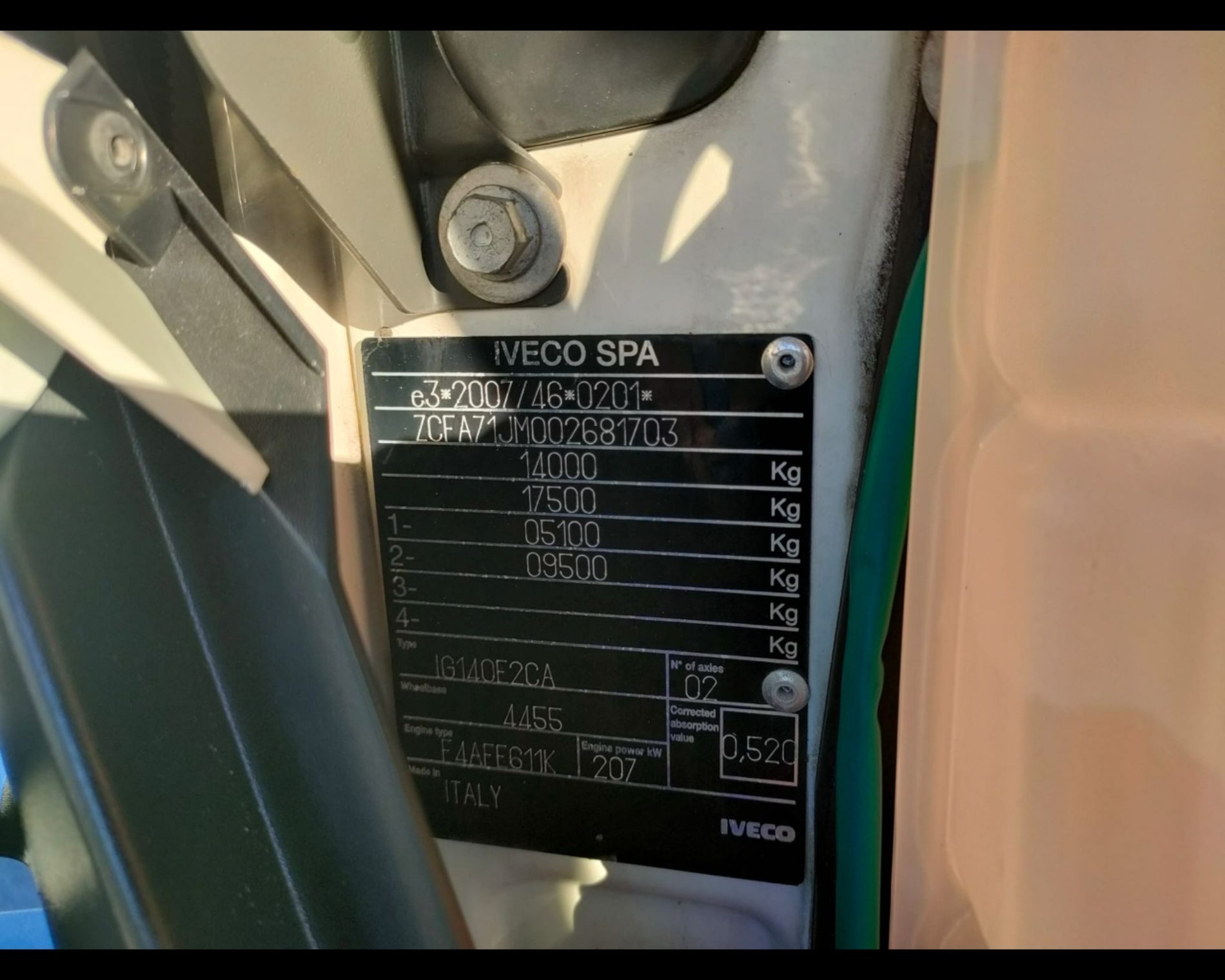 IVECO EUROCARGO 140E28P CELLA ISOTERMICA CON SPONDA RETRATTILE  - AUTO INDUSTRIALE BERGAMASCA