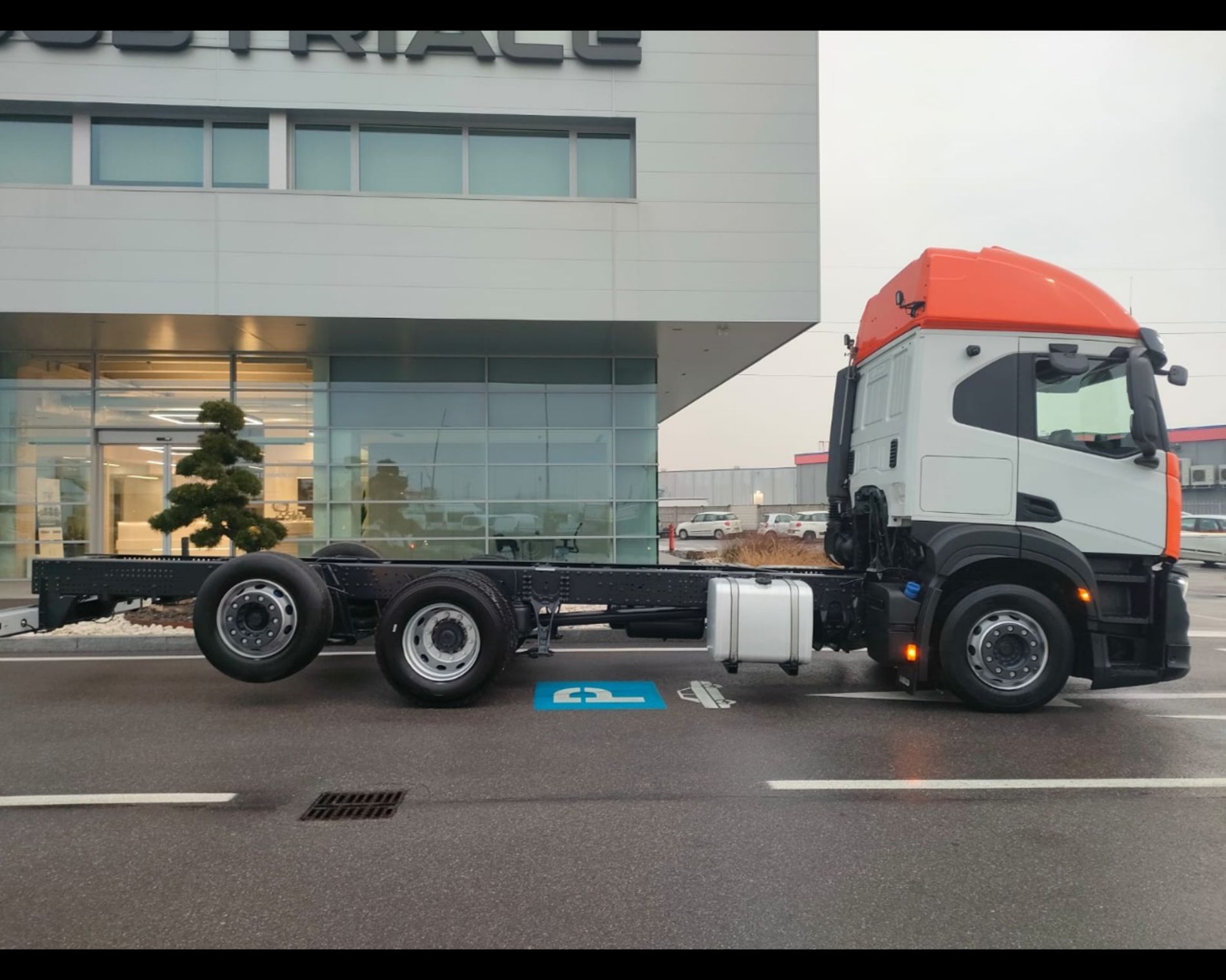 IVECO S-WAY AT 480CV TELAIO 3ASSI - AUTO INDUSTRIALE BERGAMASCA