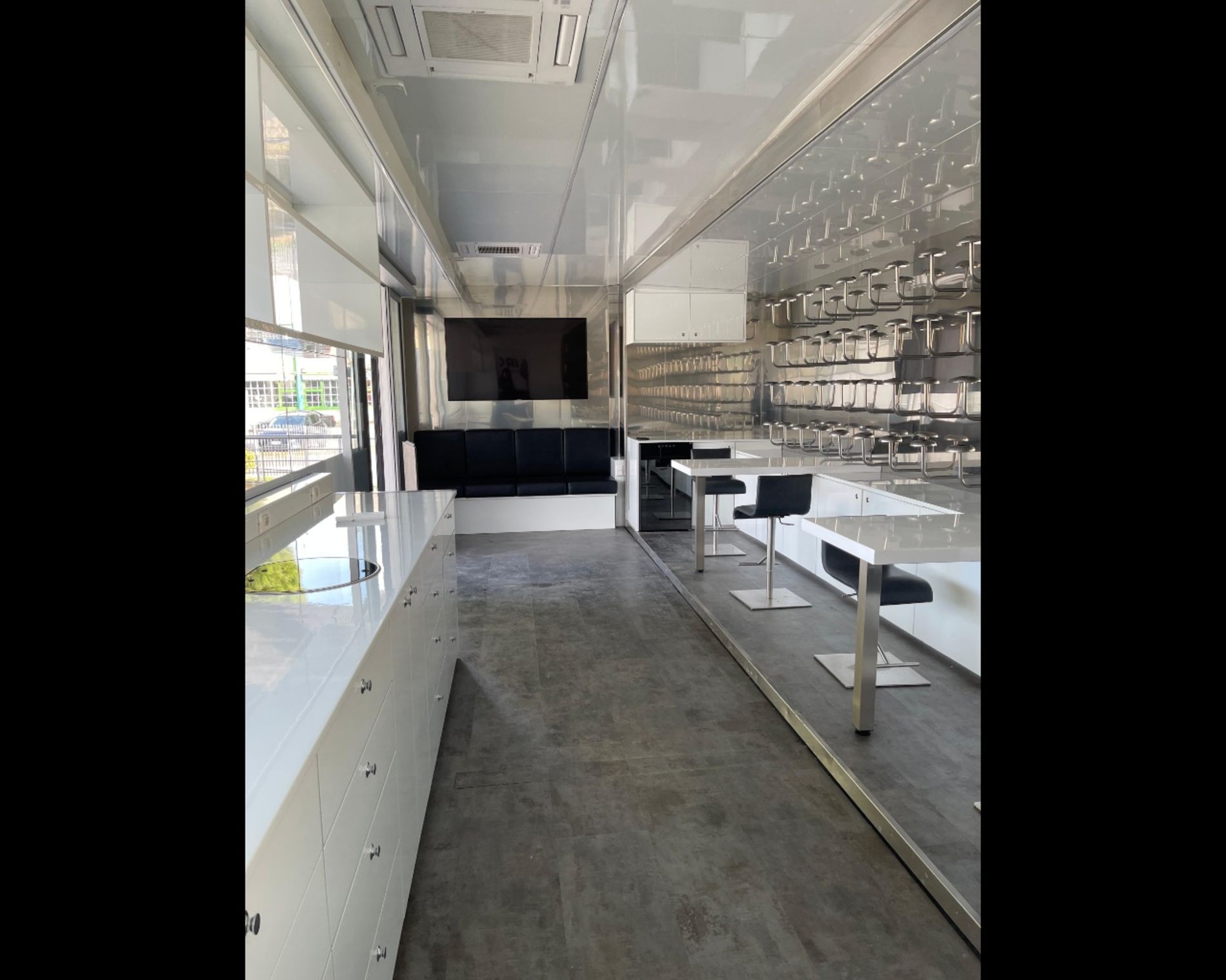 MAN MOTORHOME ESPOSITIVO MAN TGX 30ASSI 440CV EURO 5 - AUTO INDUSTRIALE BERGAMASCA