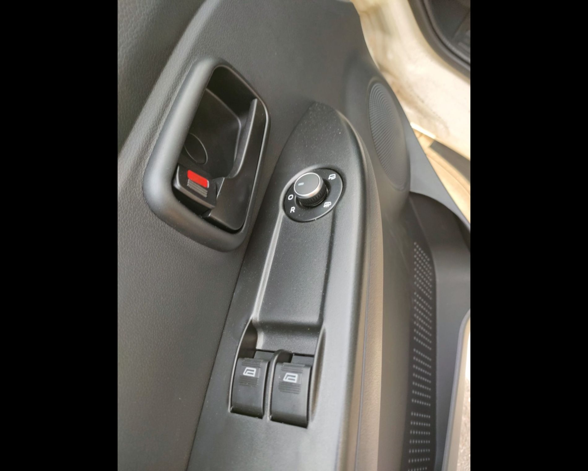 PIAGGIO NP6 TWB CHASS 300 SR LPG TOP WHITE - AUTO INDUSTRIALE BERGAMASCA